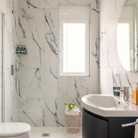 Superior - Free Parking *