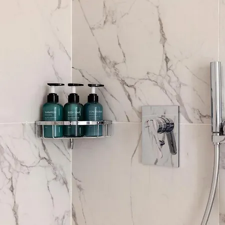 Superior - Free Parking ルガーノ