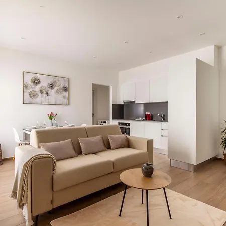 Superior - Free Parking