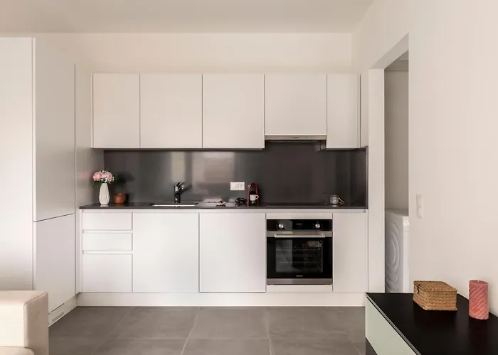 Superior - Free Parking Лугано