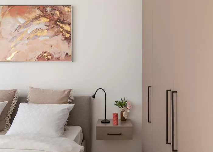 Superior - Free Parking *